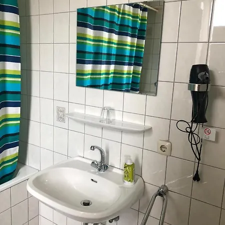 Holthausen Uebach 3*